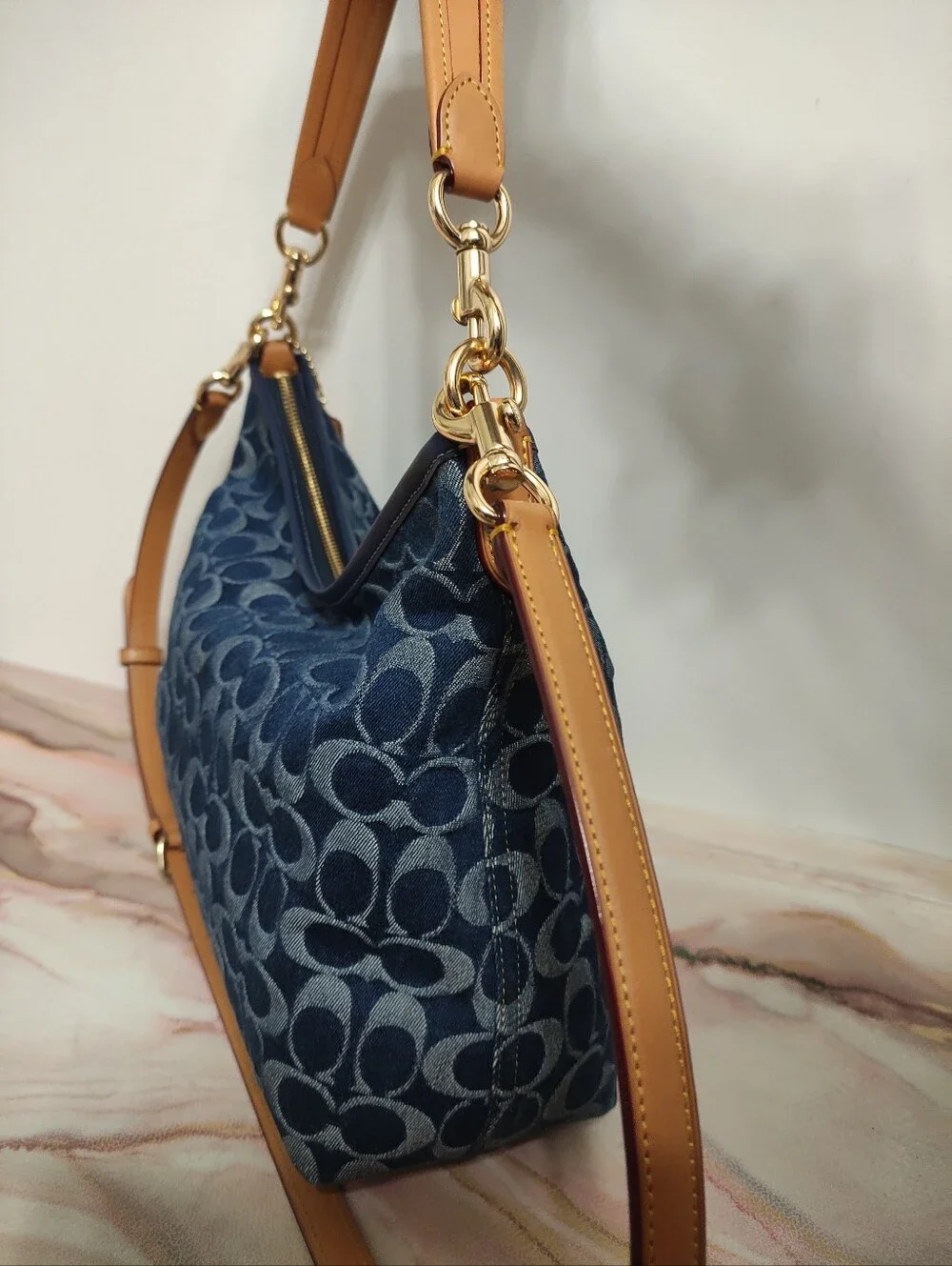 Coach CY702 Laurel Shoulder Bag in Signature Denim - Picture 4 of 16